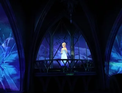 Отриха "Светът на Замръзналото кралство" в "Дисниленд Париж" (ВИДЕО)