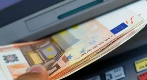 България е с най-ниски разходи за заплати в ЕС