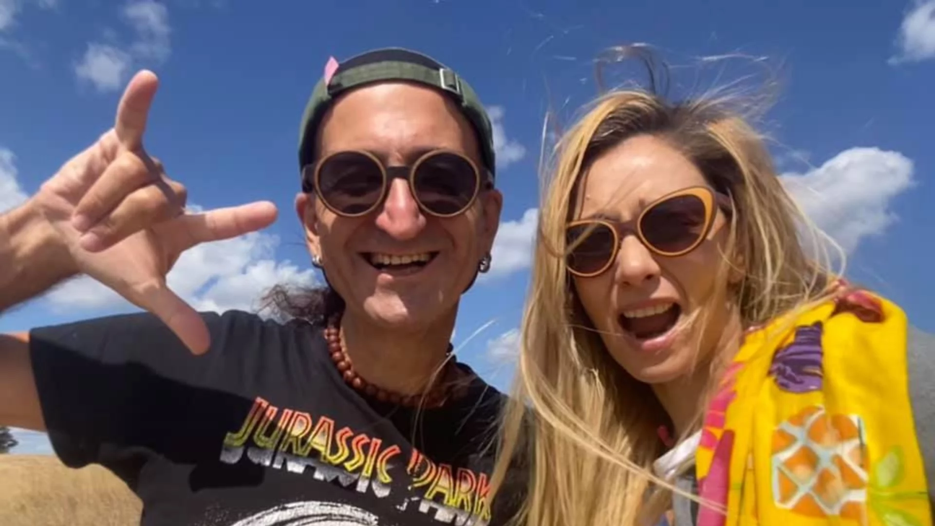 Предложение за брак без сценарий: Нети и Дони преди 25 години (СНИМКИ)