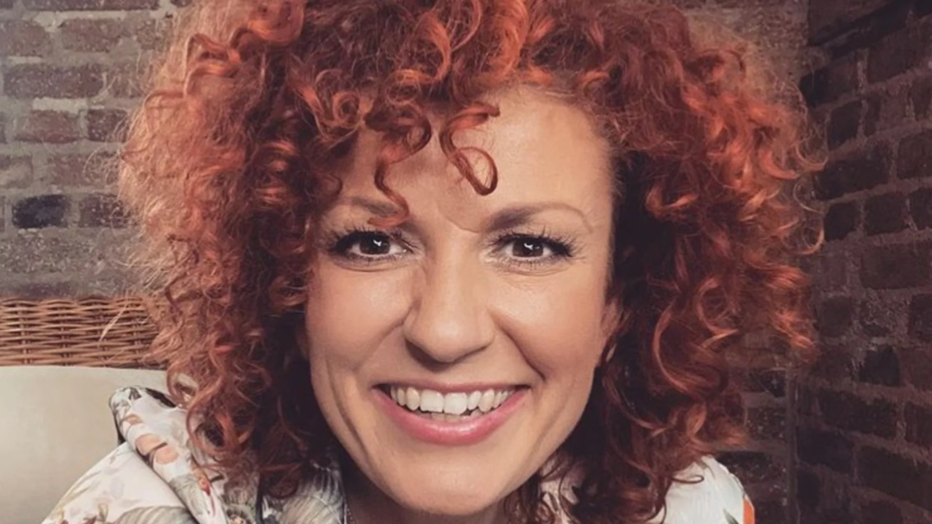 Люси Дяковска на 50: От сцената с амбиция към кметския стол