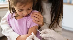 Глоба до 2500 евро и затвор грози родители, неваксинирали децата си 