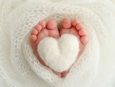 Любима риалити двойка посрещна първата си рожба (СНИМКИ)