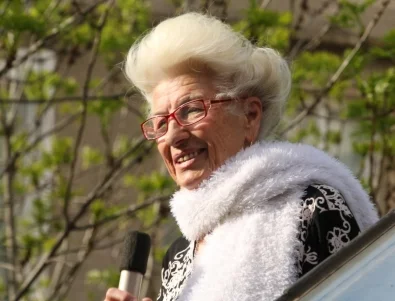 Отиде си голямата народна певица Янка Рупкина