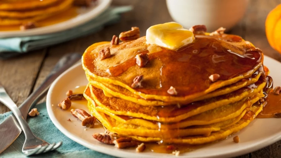 Сочни и ароматни морковени палачинки 