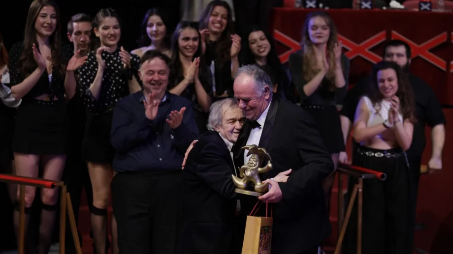 Връчиха театралните награди "Златен кукерикон", ето ги победителите (ВИДЕО)