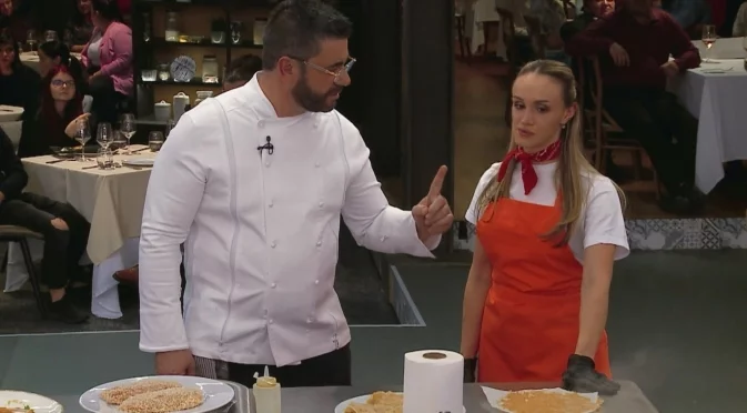 Забранена любов в "Hell's Kitchen": Скандална целувка предизвика голям смут (ВИДЕО)