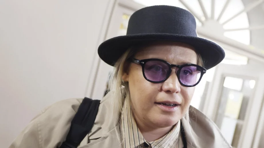 Рене Карабаш: Трябва да пишеш за това, от което те е страх