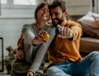 Хороскоп за утре, 12 април 2026: Прилив на енергия за Овните, нова визия за Везните