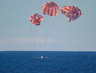 Мисията им приключи: Астронавтите от "Артемида 2" се завърнаха на Земята (ВИДЕО)