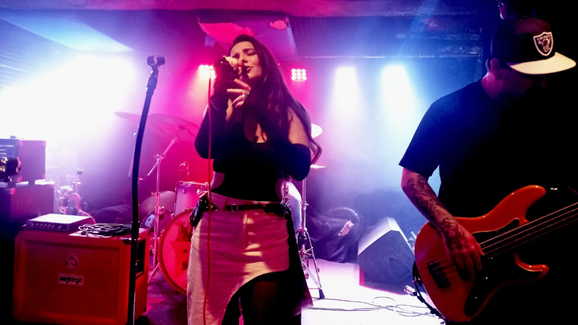 She Doesn't & Jasmine Whale: Няма вакуум и слава богу | ВижMузиката с БМА и SofiaLive