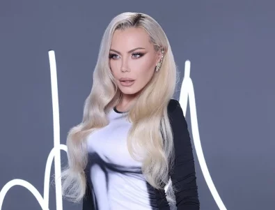 Камелия показа личицето на дъщеря си за първи път (ВИДЕО)