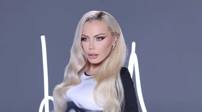 Камелия показа личицето на дъщеря си за първи път (ВИДЕО)