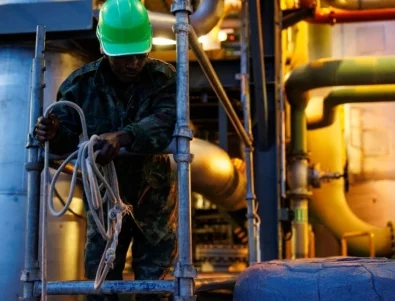 Неясна посока за цената на петрола