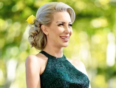 Бивша "Мис България" се гмурна до потънал кораб (СНИМКИ)