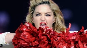 Мадона изненадващо се появи на "Коачела" и направи фурор (ВИДЕО)