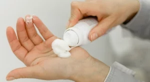 Забравете за скъпите препарати: 5 трика с пяна за бръснене за светкавично чистене