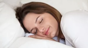 Обичате да си дремвате през деня? Ето защо това е опасно