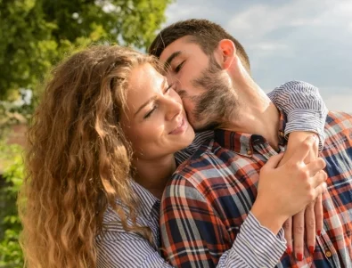 Тези 4 зодии ще преодолеят любовно препятствие през май 2026