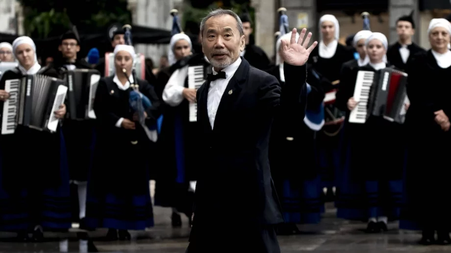 Харуки Мураками написа първата си книга с главен герой жена