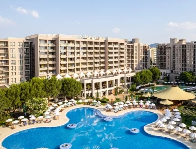 Ритуалът на първото море: Лятото започва през май   