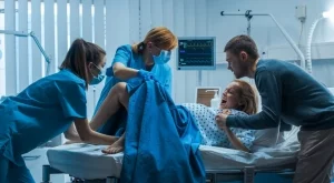 Вертикално или хоризонтално раждане: Какви са реалните предимства