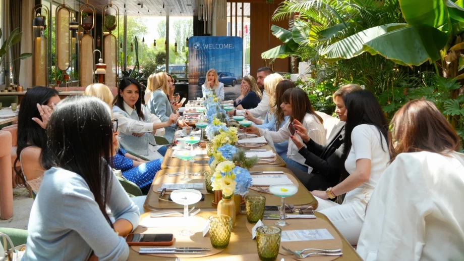 Къде отиват успешните жени на Пловдив, когато слязат от колите си?